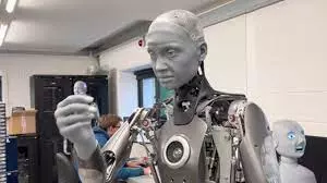 insansı robot