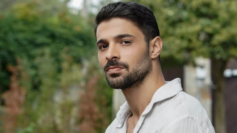 Halit-ozgur-sari-kimdir