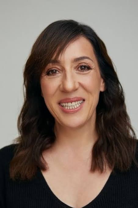 Binnur-kaya-kimdir